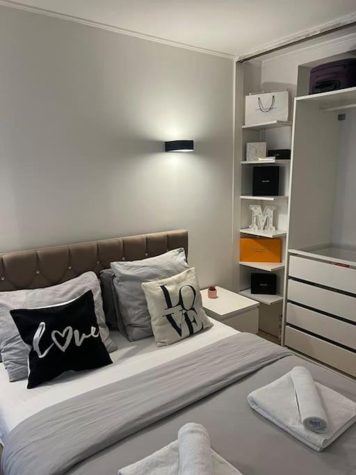Appartement Paris Vue Tour Eiffel Trocadero מראה חיצוני תמונה