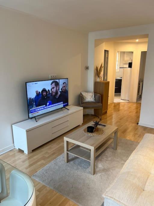 Appartement Paris Vue Tour Eiffel Trocadero מראה חיצוני תמונה