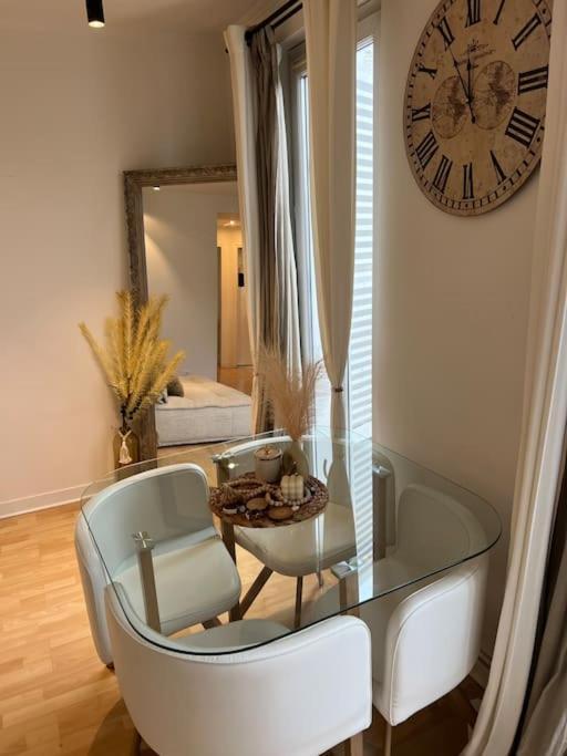 Appartement Paris Vue Tour Eiffel Trocadero מראה חיצוני תמונה